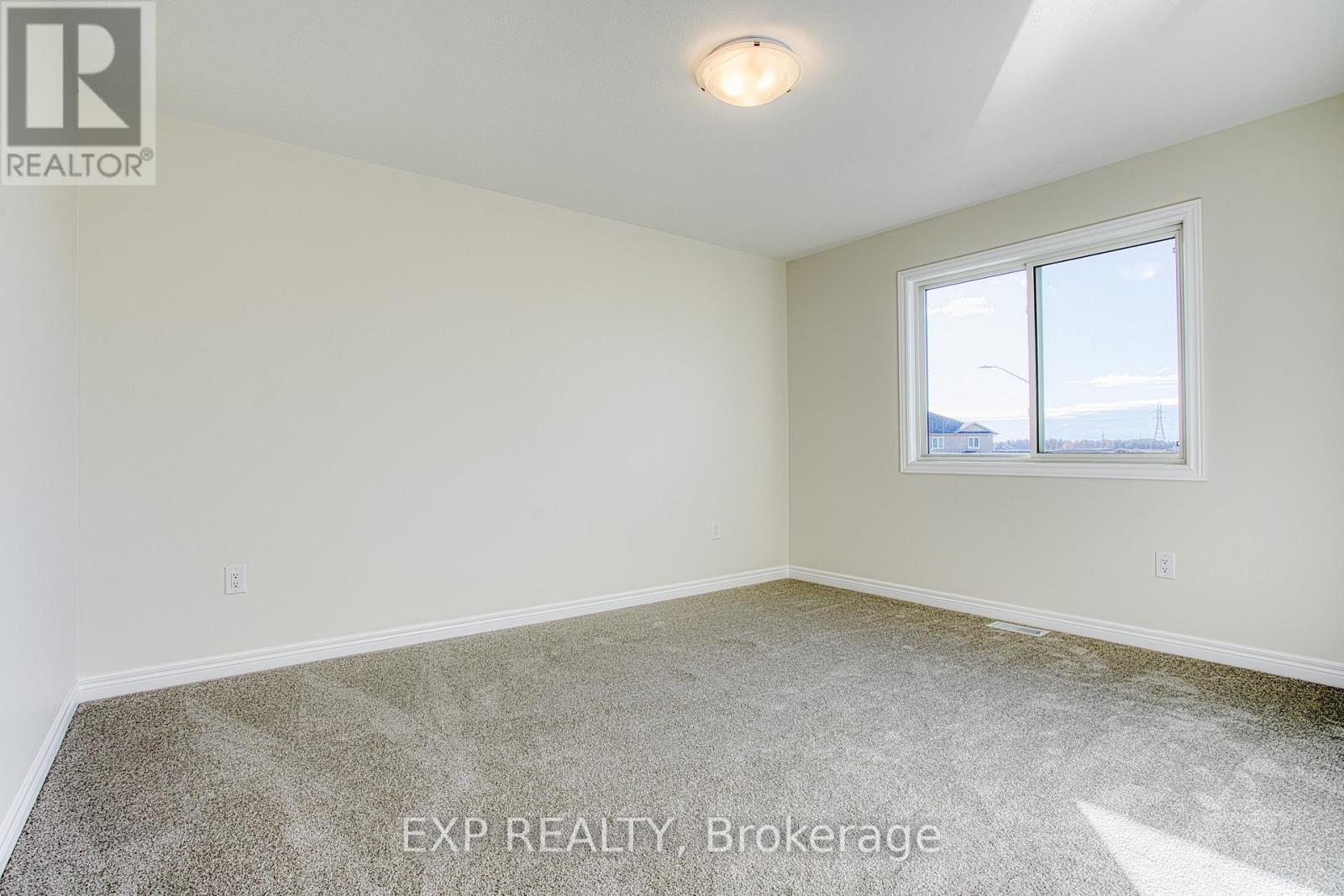 Upper - 20 Elvira Way, Thorold, ON - Indoor Photo Showing Other Room