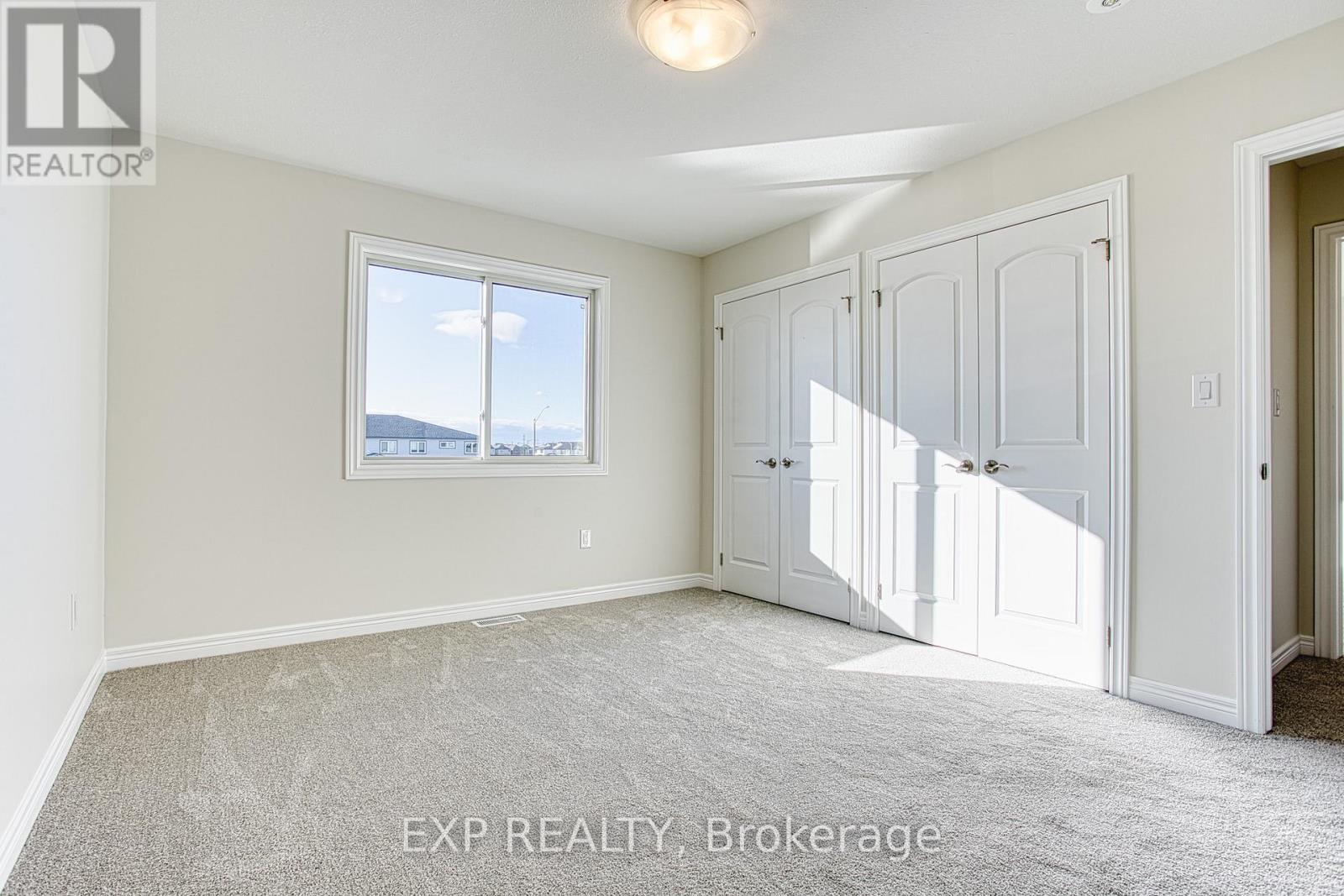 Upper - 20 Elvira Way, Thorold, ON - Indoor Photo Showing Other Room