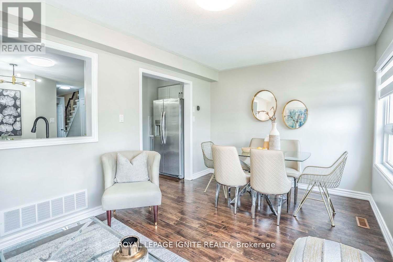 172 Kirkland Place, Whitby, ON - Indoor Photo Showing Dining Room