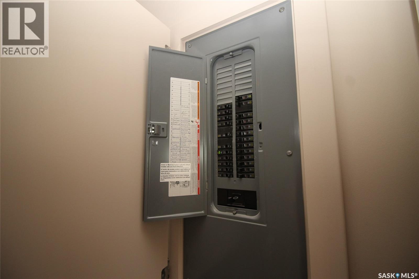 406 Main Street, Climax, SK - Indoor Photo Showing Other Room