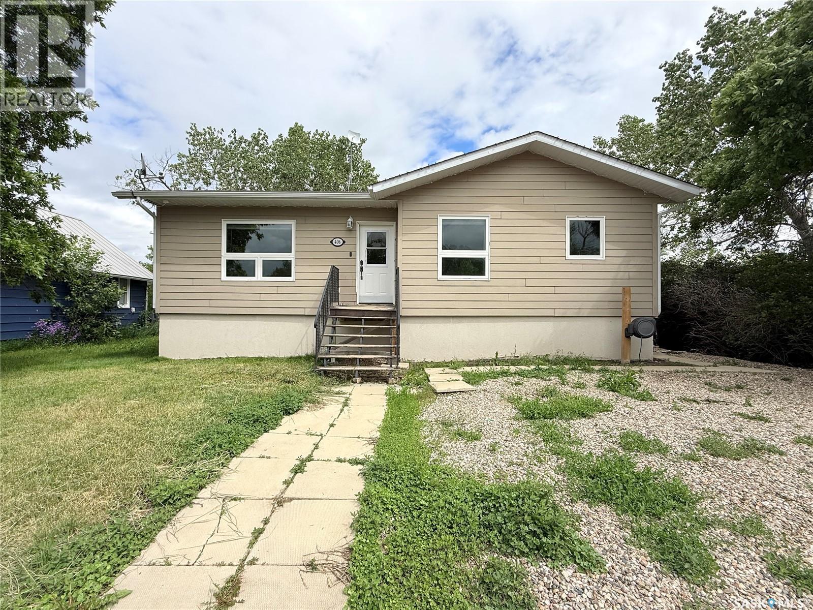 406 Main Street, Climax, SK - Outdoor