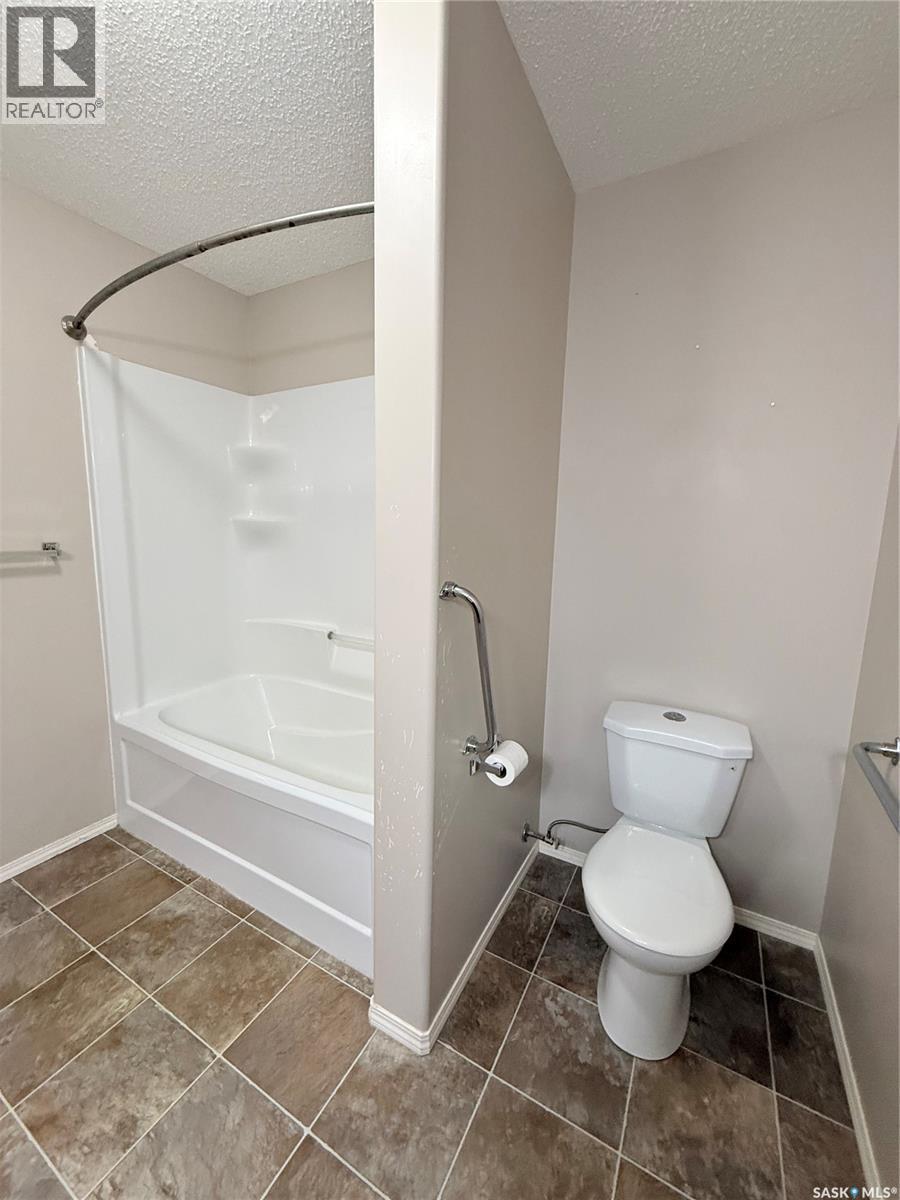 406 Main Street, Climax, SK - Indoor