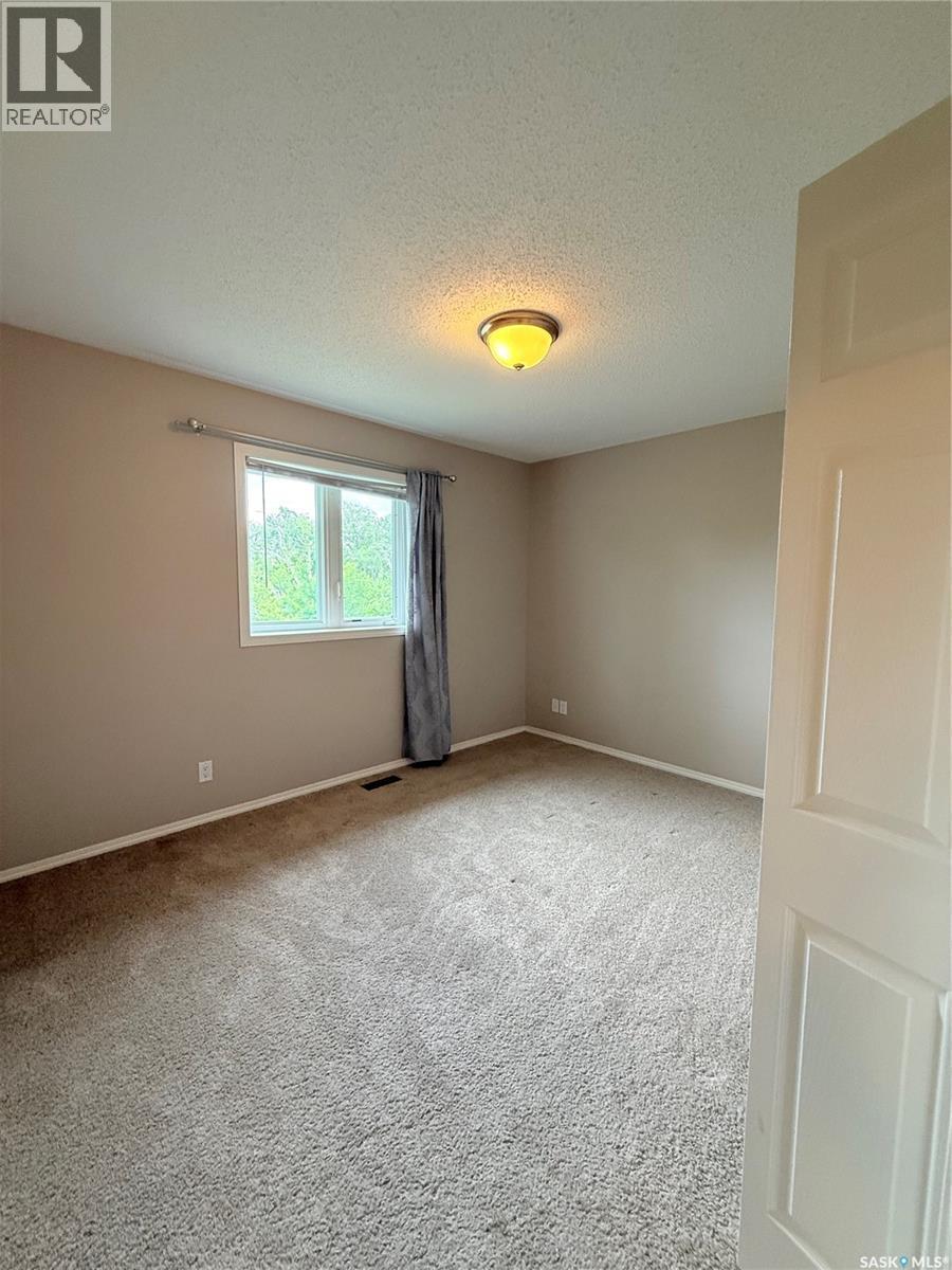 406 Main Street, Climax, SK - Indoor Photo Showing Other Room