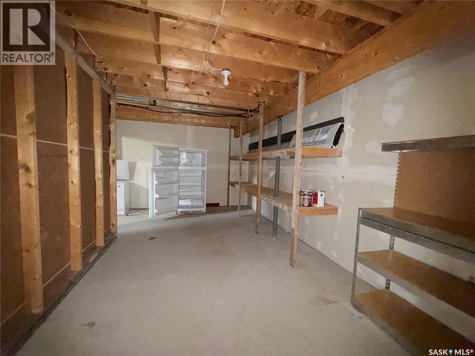 406 Main Street, Climax, SK - Indoor Photo Showing Other Room