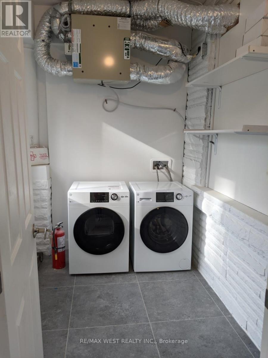 Main - 129 Curzon Street, Toronto, ON - Indoor Photo Showing Laundry Room