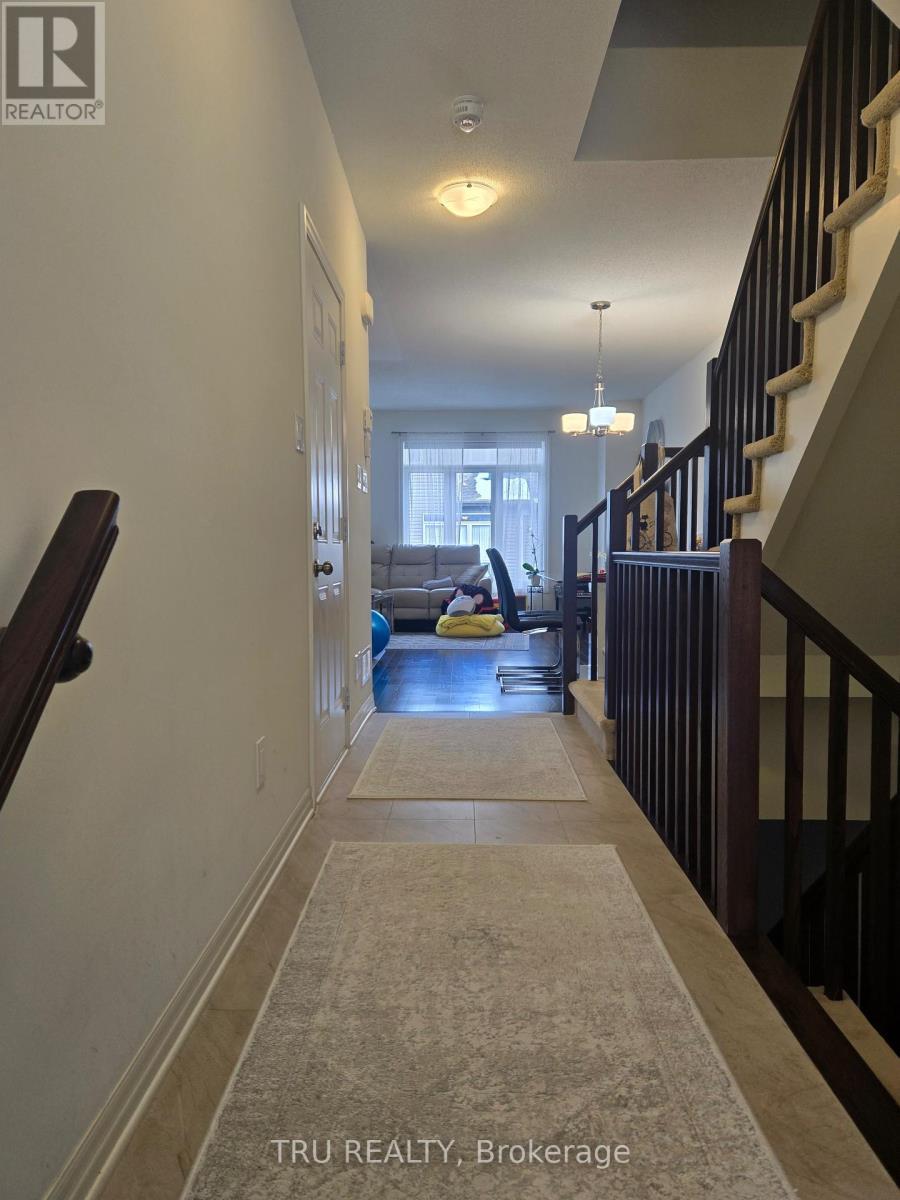 534 Rioja Street, Ottawa, ON - Indoor Photo Showing Other Room