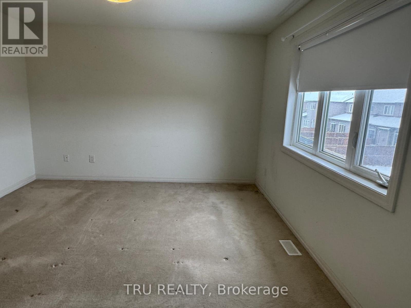 534 Rioja Street, Ottawa, ON - Indoor Photo Showing Other Room