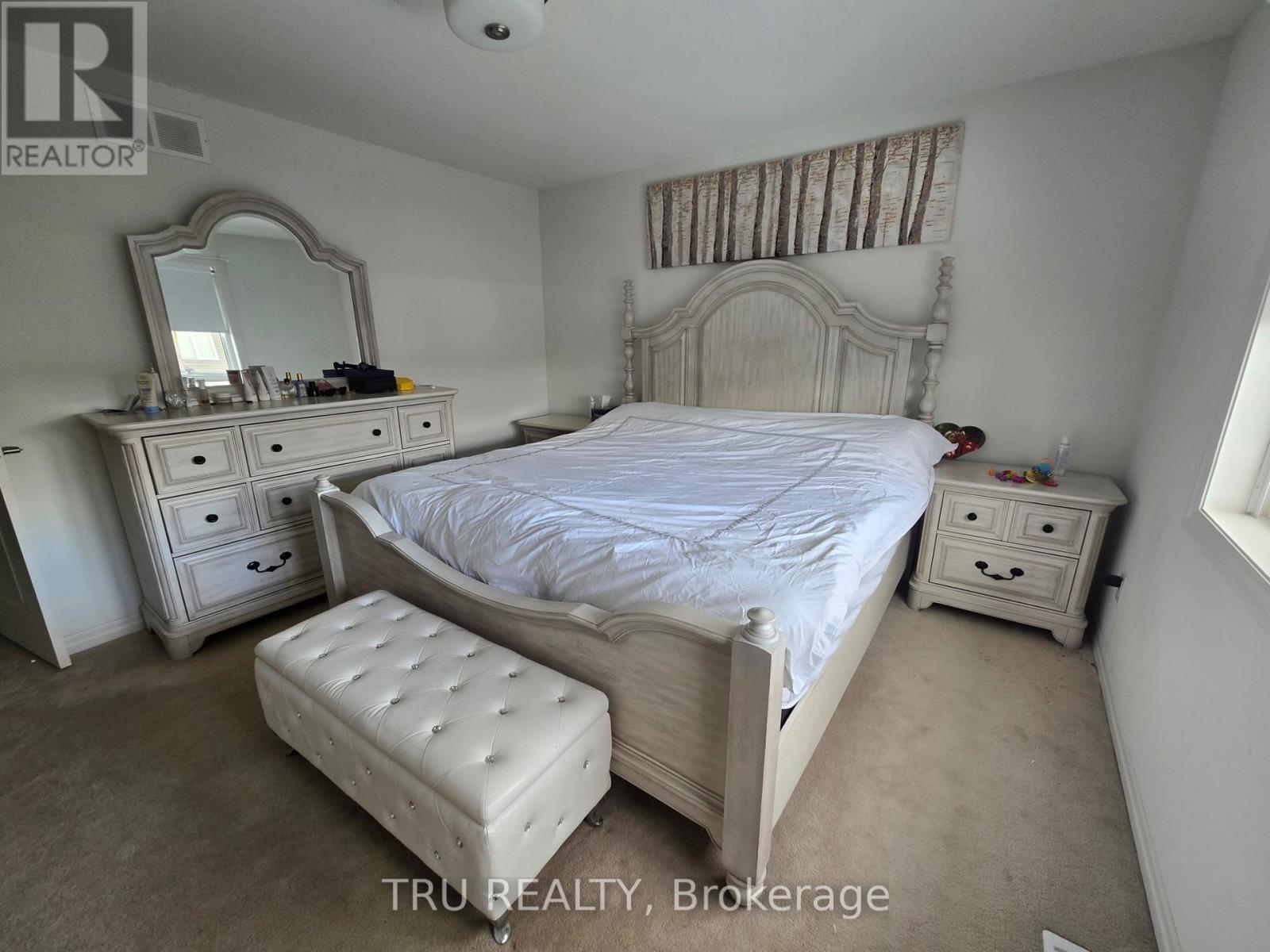 534 Rioja Street, Ottawa, ON - Indoor Photo Showing Bedroom