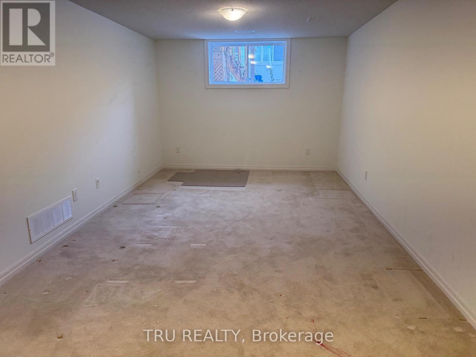 Basement- recroom - 534 Rioja Street, Ottawa, ON - Indoor Photo Showing Other Room