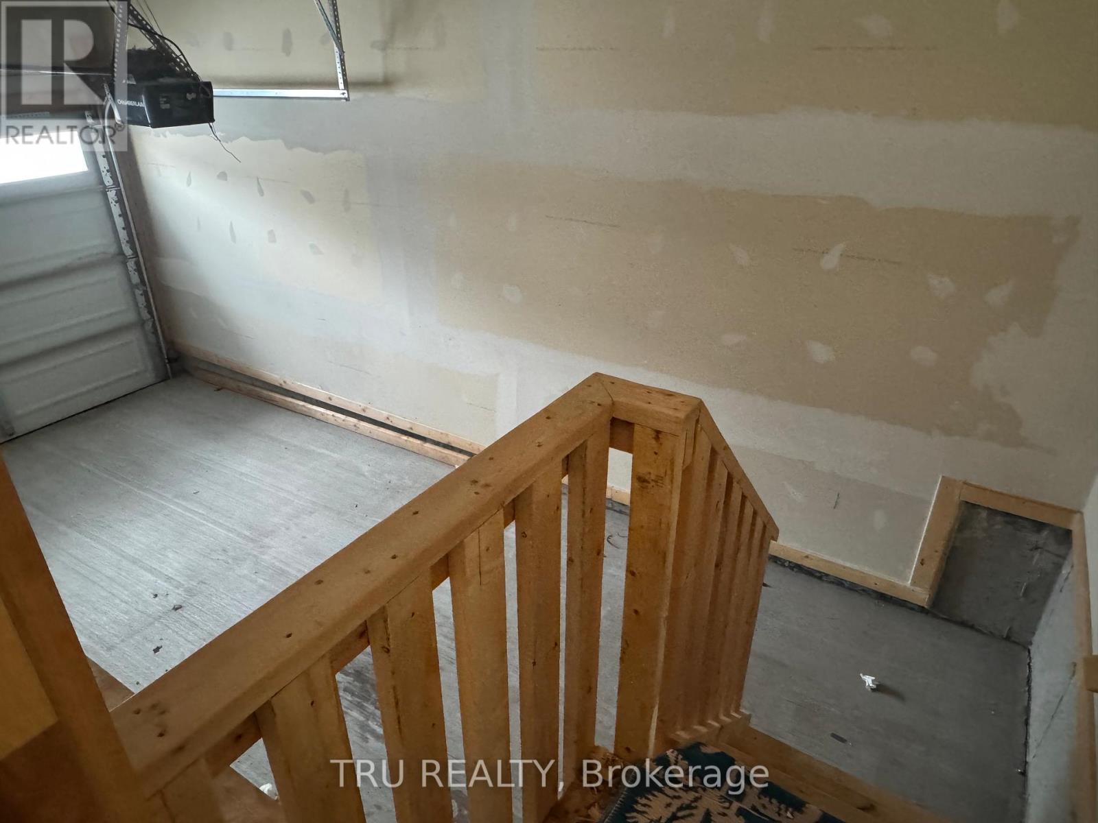 534 Rioja Street, Ottawa, ON - Indoor