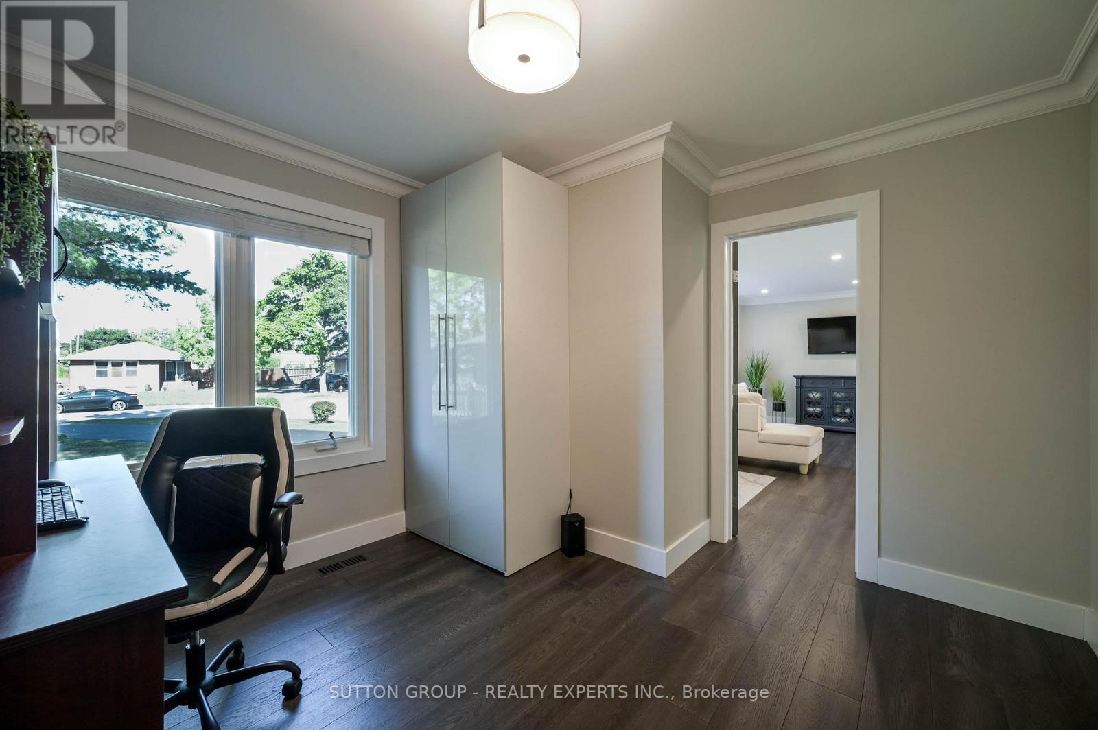 390 Wendall Place, Oakville, ON - Indoor Photo Showing Office