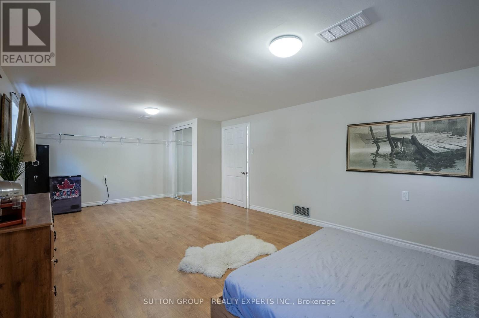 390 Wendall Place, Oakville, ON - Indoor