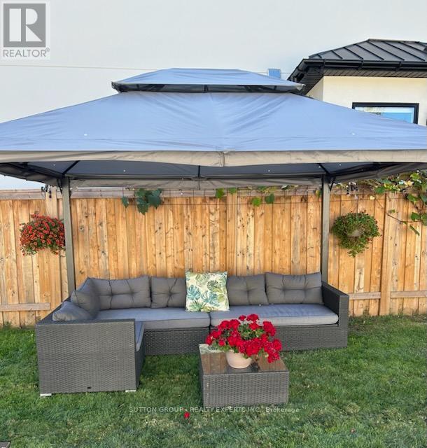 390 Wendall Place, Oakville, ON - Outdoor With Deck Patio Veranda