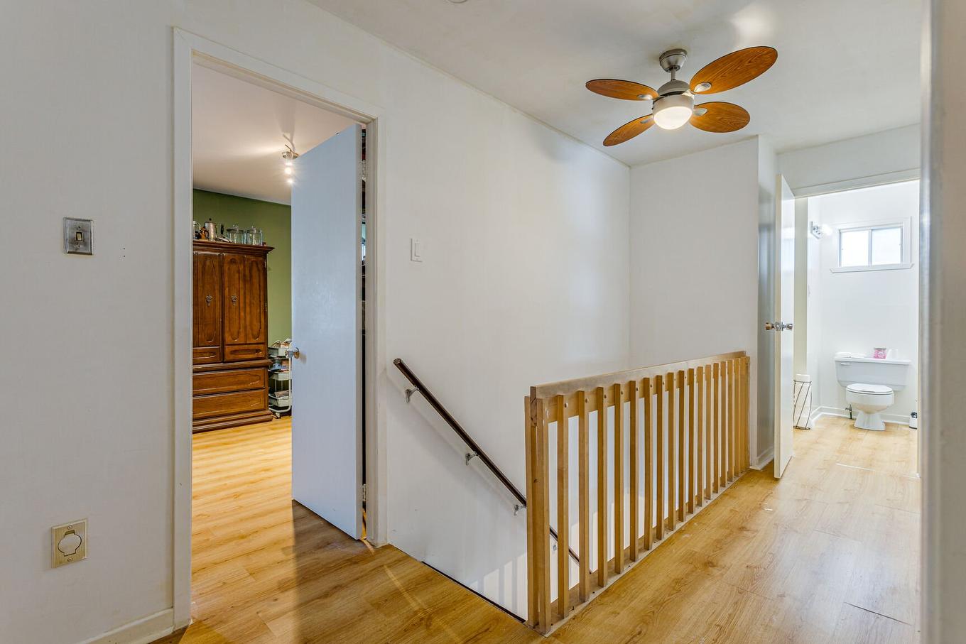 Corridor - 53 61E Avenue, Saint-Eustache, QC - Indoor Photo Showing Other Room