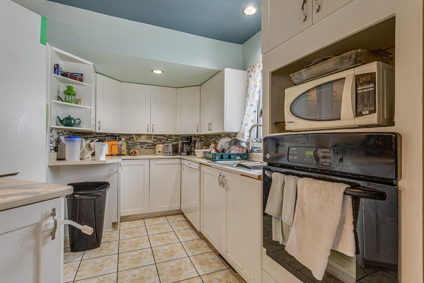 Cuisine - 53 61E Avenue, Saint-Eustache, QC - Indoor Photo Showing Kitchen
