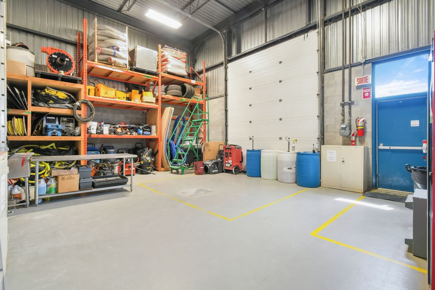 Autre - 100-268 Boul. Pierre-Boursier, Châteauguay, QC - Indoor Photo Showing Garage