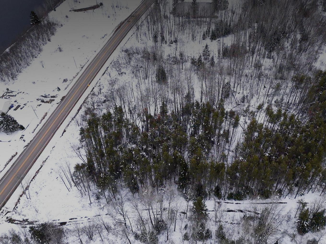 View - 1 Route 352, Saint-Adelphe, QC