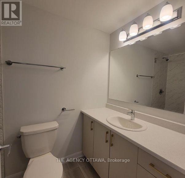 12 - 401 Glenroy Gilbert Drive, Ottawa, ON - Indoor Photo Showing Bathroom