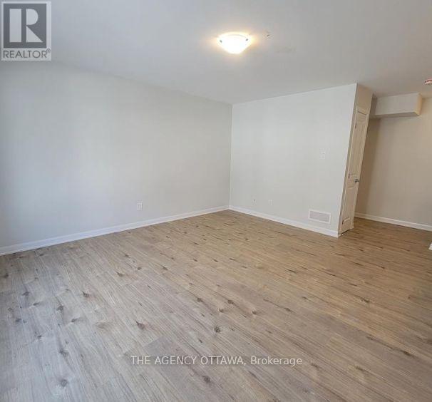 12 - 401 Glenroy Gilbert Drive, Ottawa, ON - Indoor Photo Showing Other Room