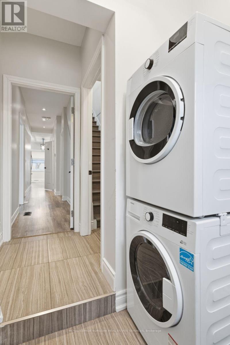 71 Glendale Avenue N, Hamilton, ON - Indoor Photo Showing Laundry Room