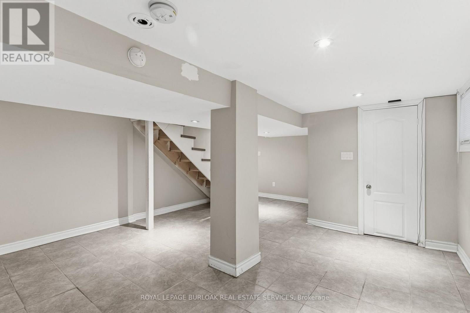 71 Glendale Avenue N, Hamilton, ON - Indoor Photo Showing Other Room