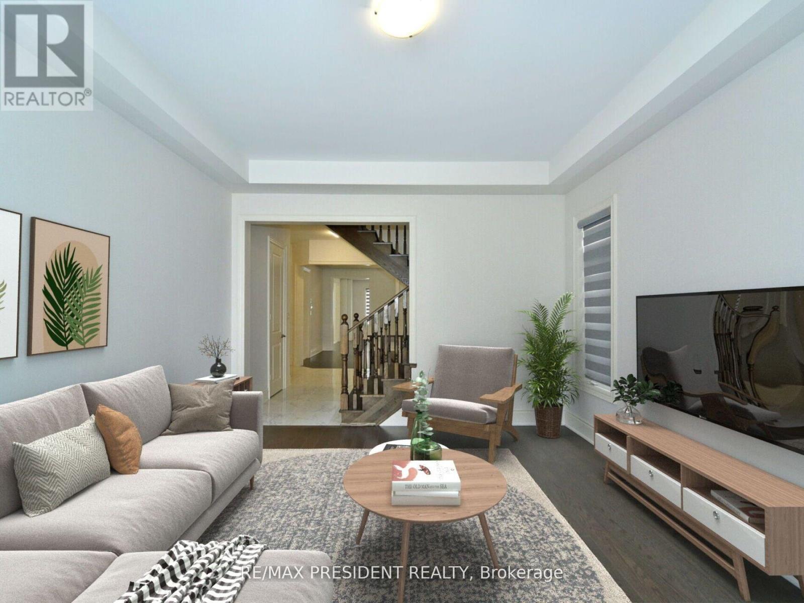 210 Mckean Drive, Whitchurch-Stouffville, ON - Indoor Photo Showing Living Room