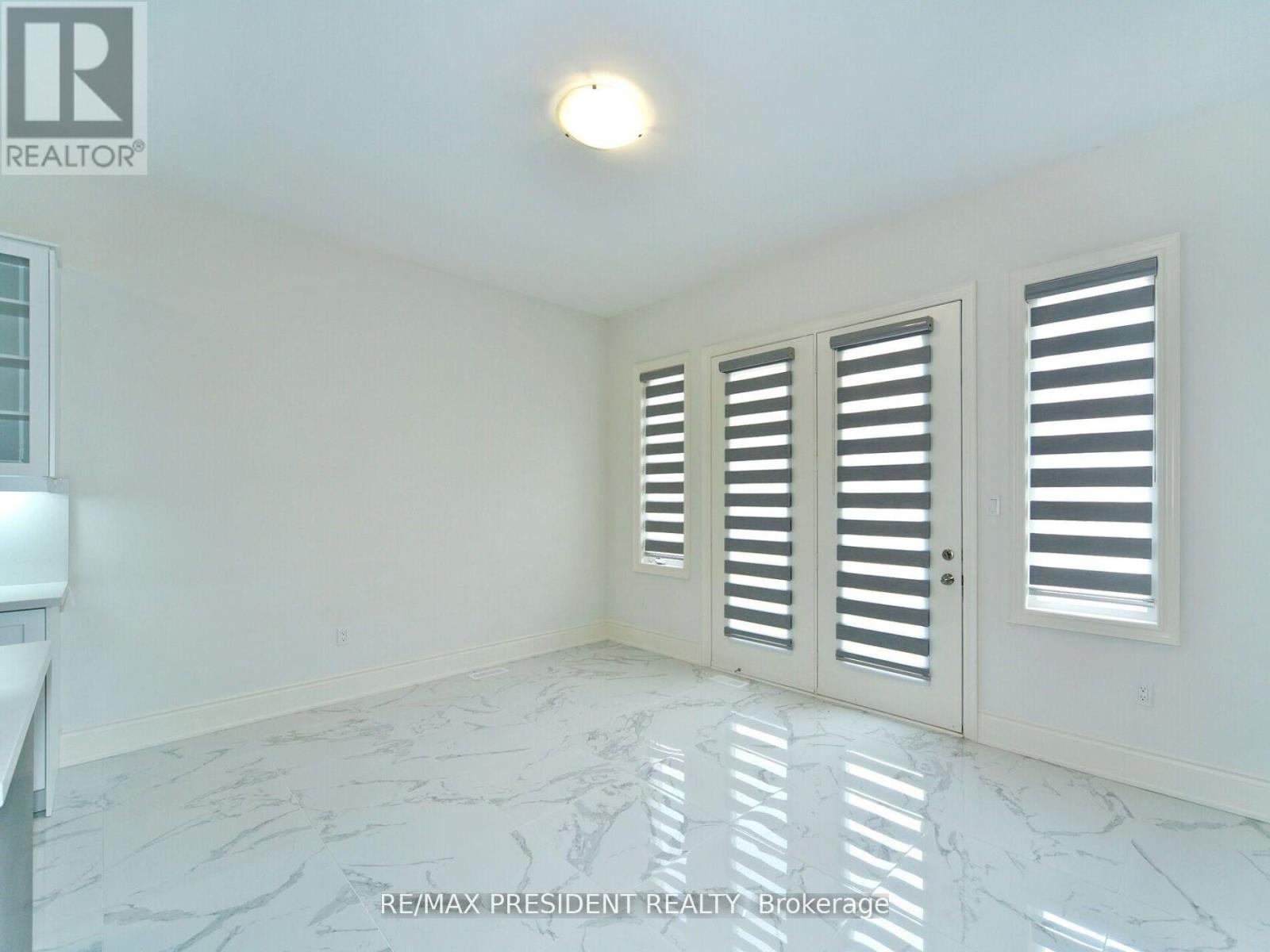 210 Mckean Drive, Whitchurch-Stouffville, ON - Indoor Photo Showing Other Room