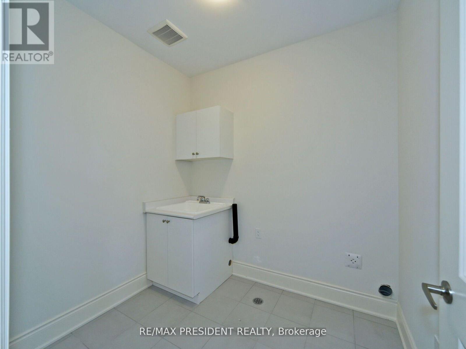 210 Mckean Drive, Whitchurch-Stouffville, ON - Indoor