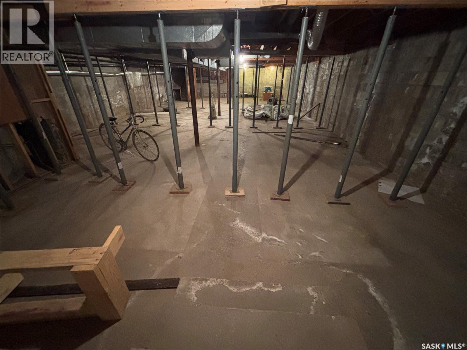 113 & 115 Main Street, Melfort, SK