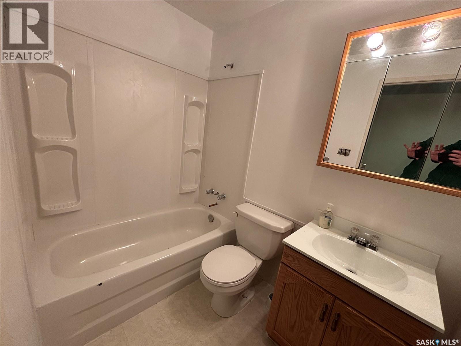 113 & 115 Main Street, Melfort, SK