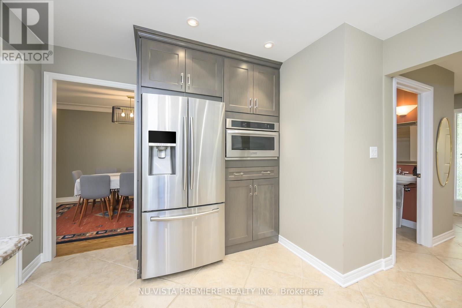 237 Castlegrove Boulevard, London North (North K), ON - Indoor Photo Showing Kitchen