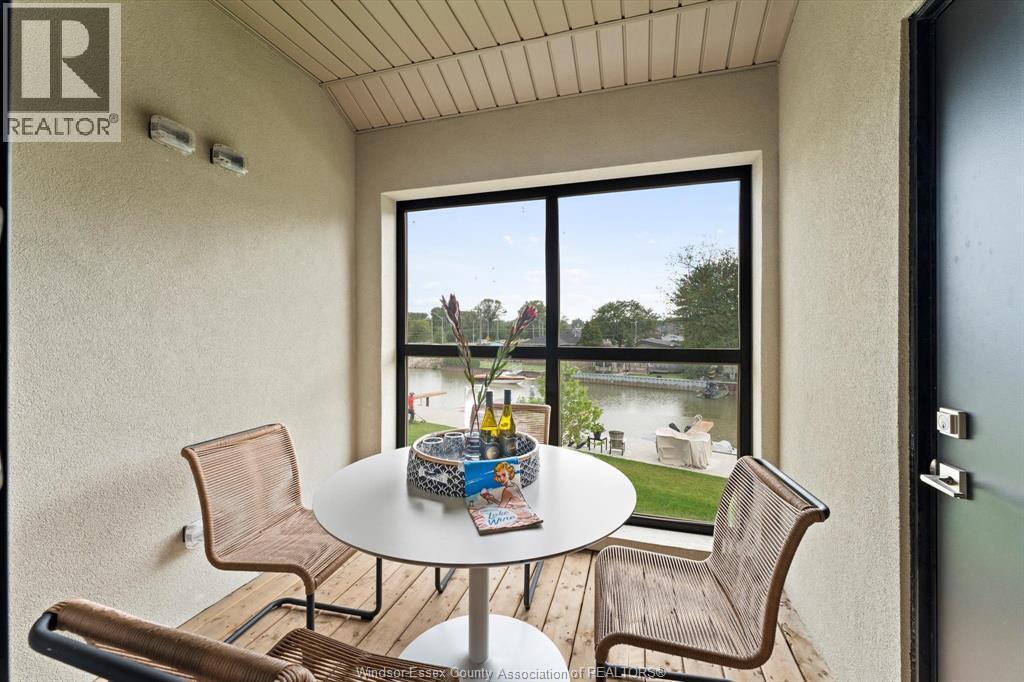 191 East Puce Road Unit# 10, Lakeshore, ON - With Exterior