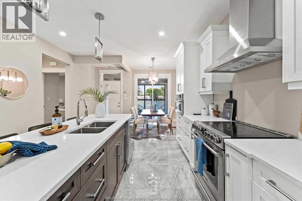 191 East Puce Road Unit# 10, Lakeshore, ON - Indoor Photo Showing Kitchen With Double Sink With Upgraded Kitchen