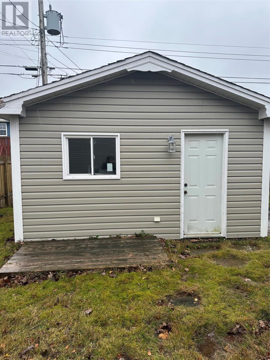 29 Ashgrove Drive, Paradise, NL - Outdoor