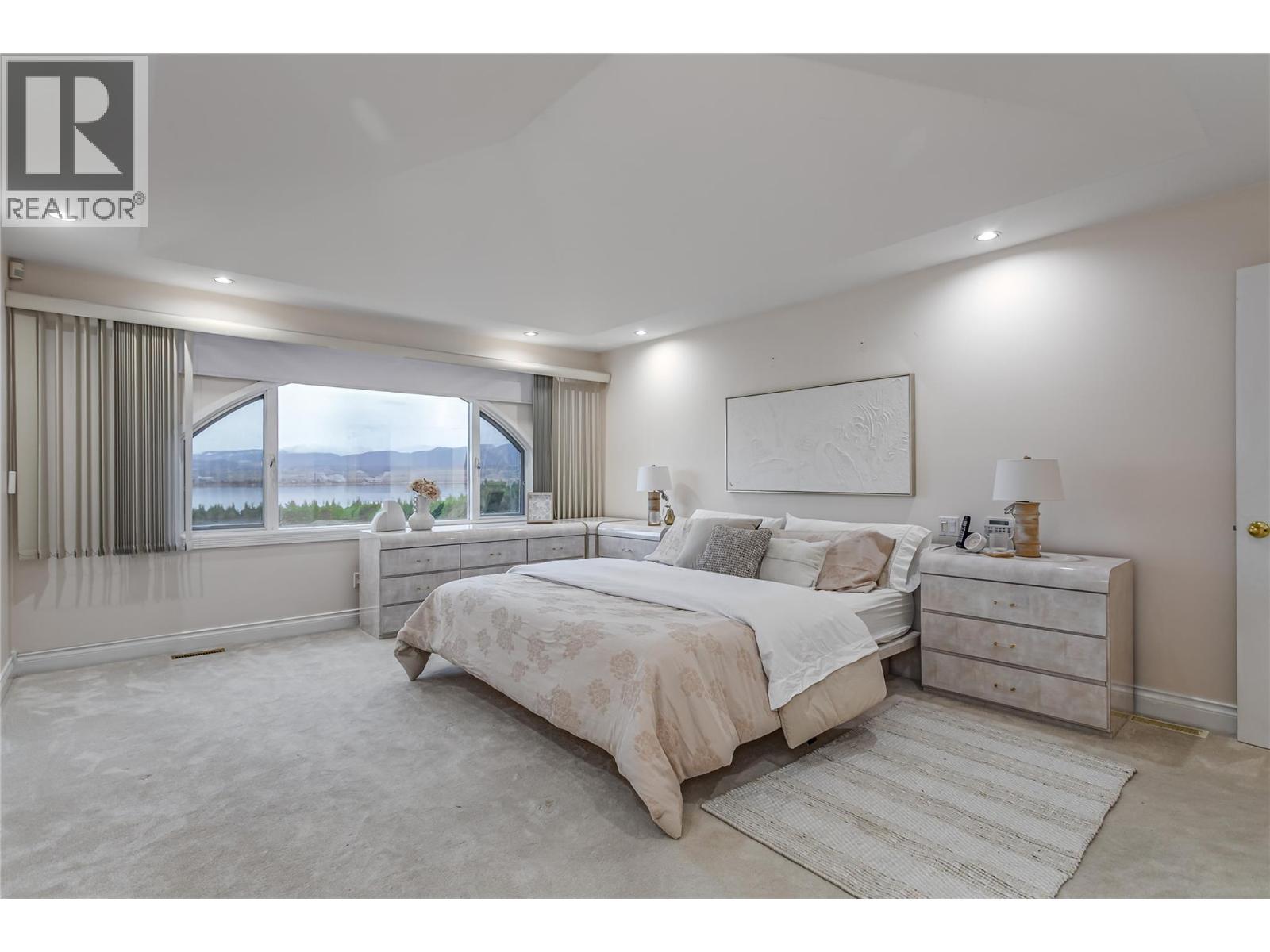 2545 Campbell Road, West Kelowna, BC - Indoor Photo Showing Bedroom