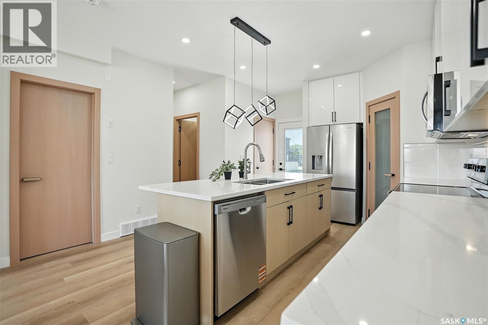 179 1509 Richardson Road, Saskatoon, SK - Indoor Photo Showing Kitchen With Upgraded Kitchen