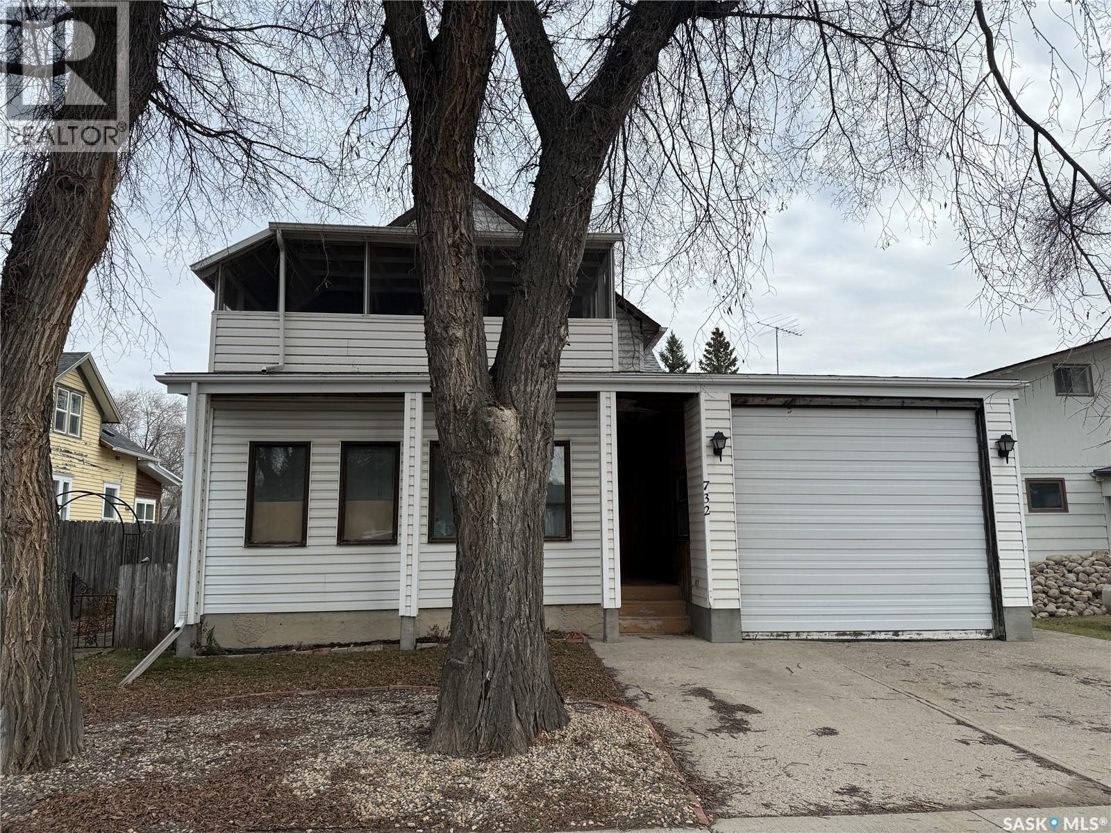 732 6Th Street, Humboldt, SK - Outdoor