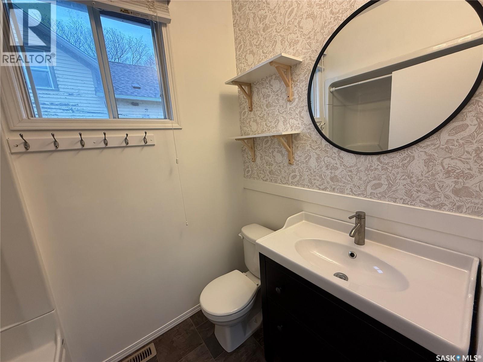 732 6Th Street, Humboldt, SK - Indoor Photo Showing Bathroom