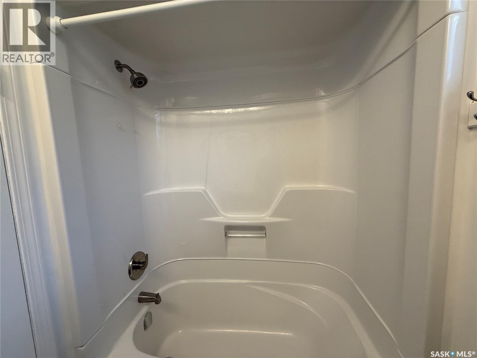 732 6Th Street, Humboldt, SK - Indoor Photo Showing Bathroom