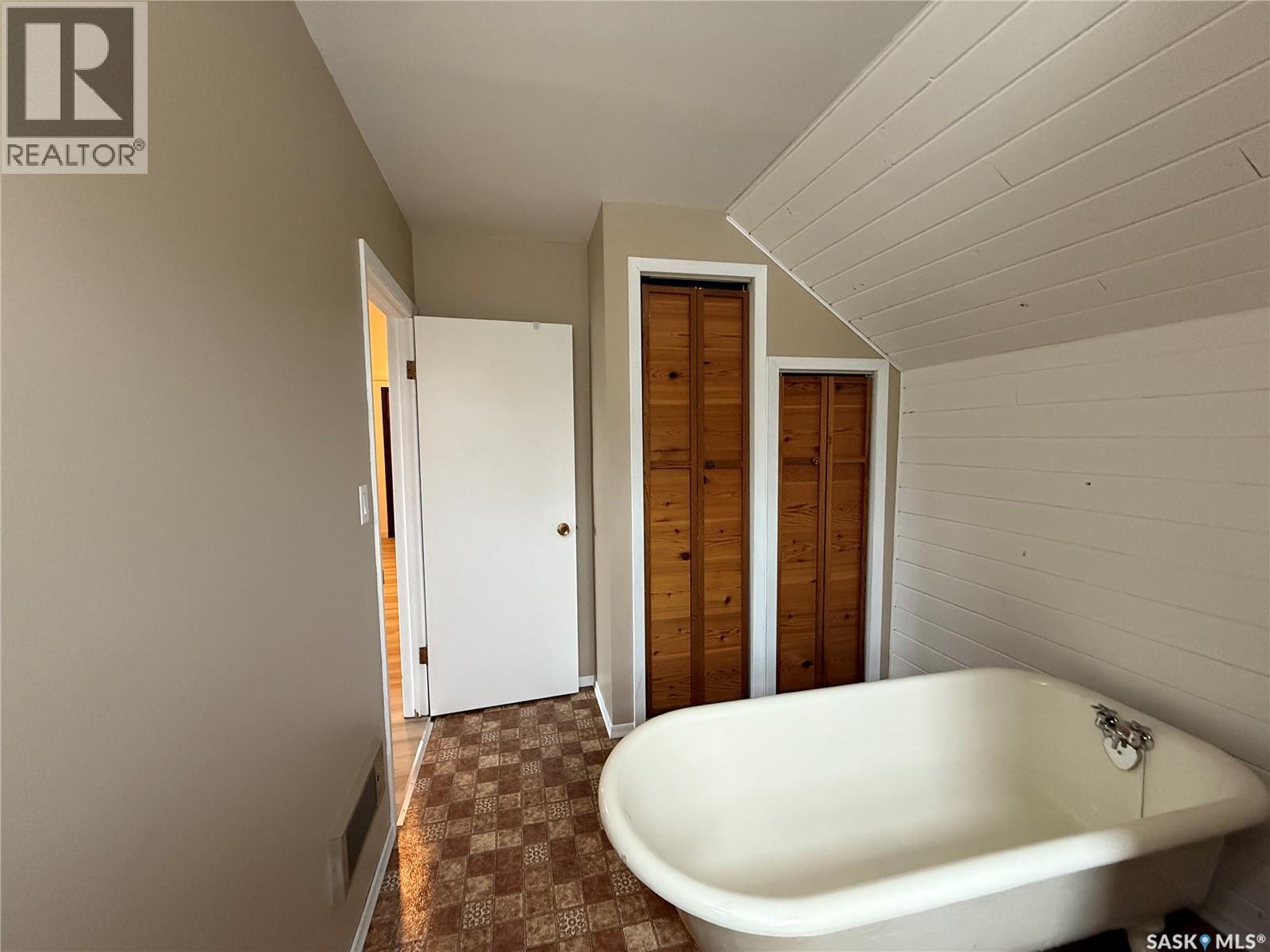 732 6Th Street, Humboldt, SK - Indoor Photo Showing Bathroom