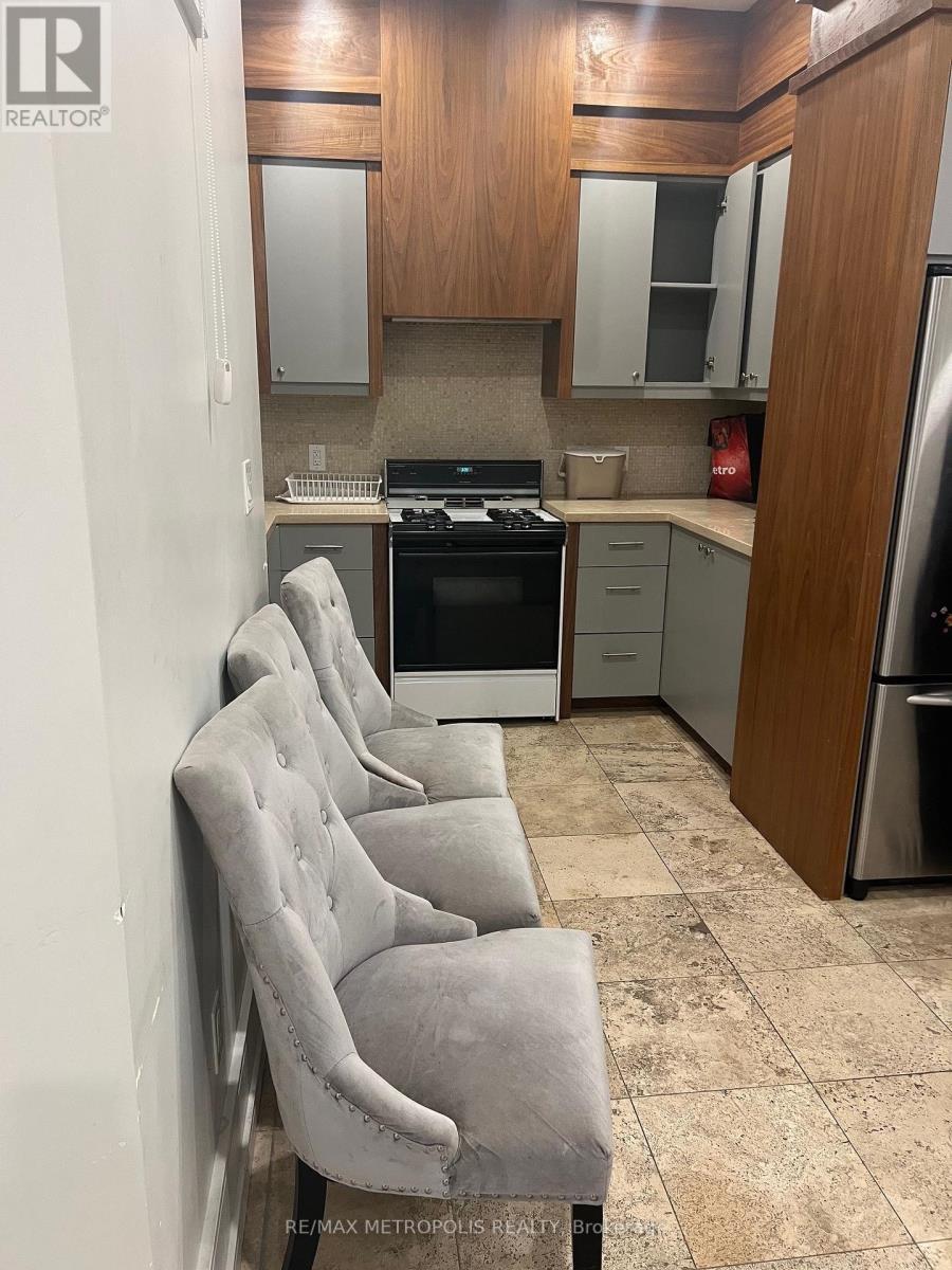 Lower - 94 Marilake Drive, Toronto, ON - Indoor Photo Showing Kitchen