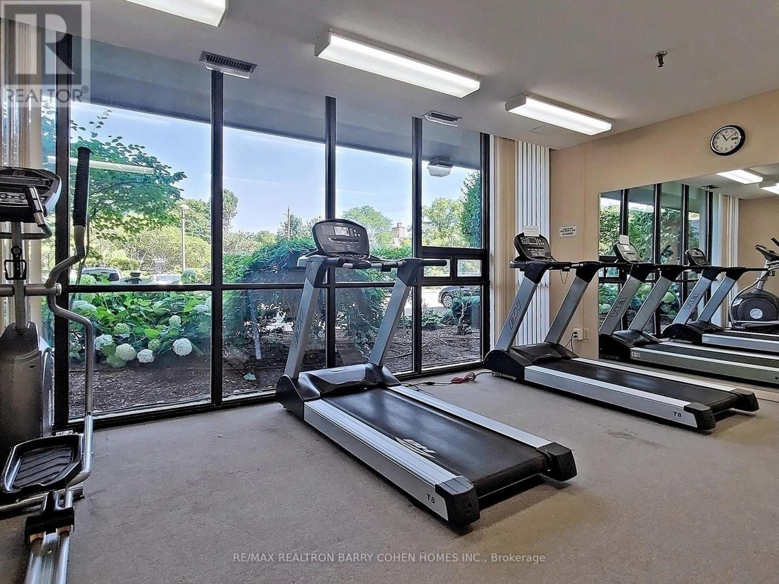 705 - 8111 Yonge Street, Markham, ON - Indoor Photo Showing Gym Room