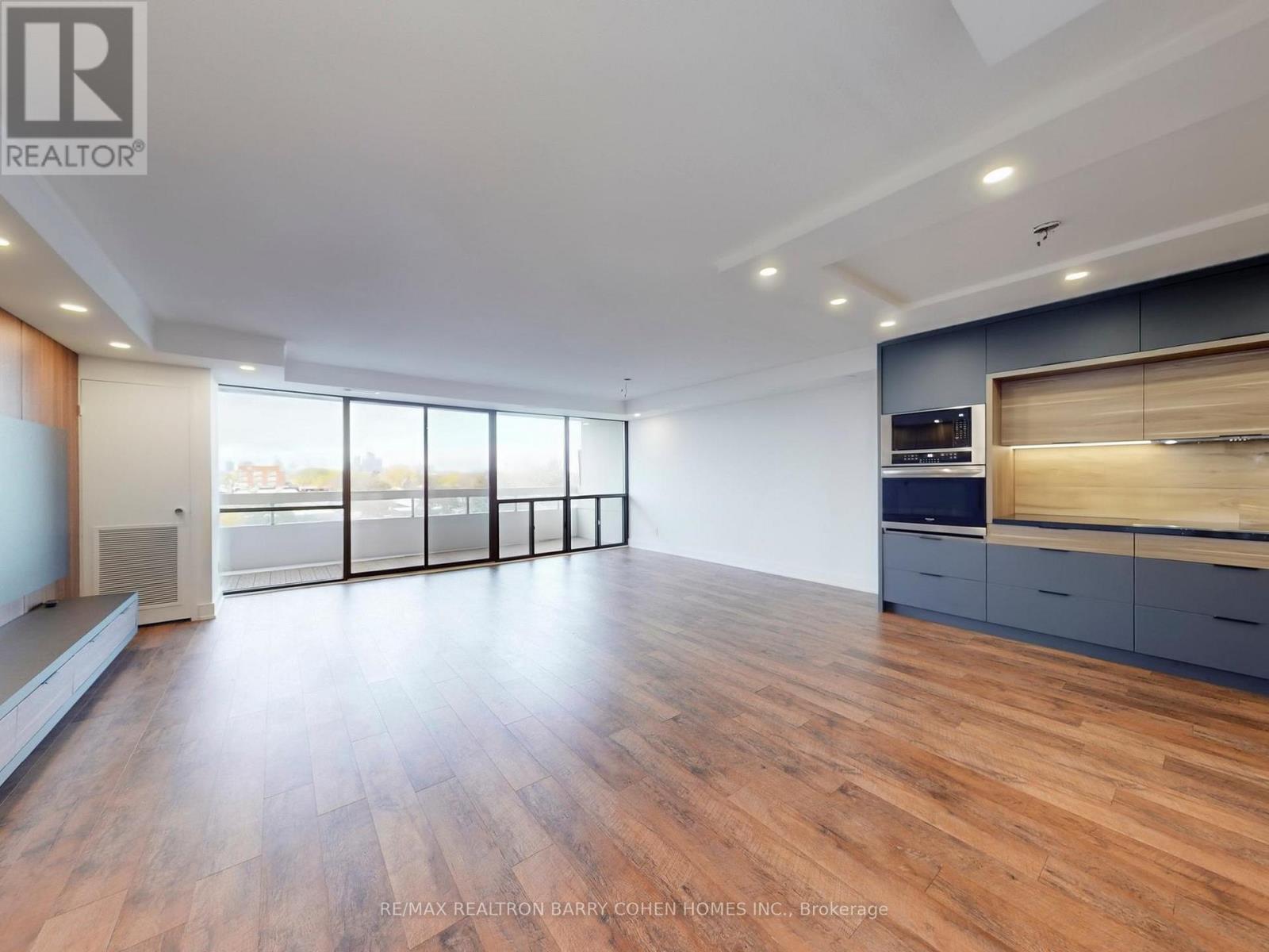 705 - 8111 Yonge Street, Markham, ON - Indoor Photo Showing Other Room