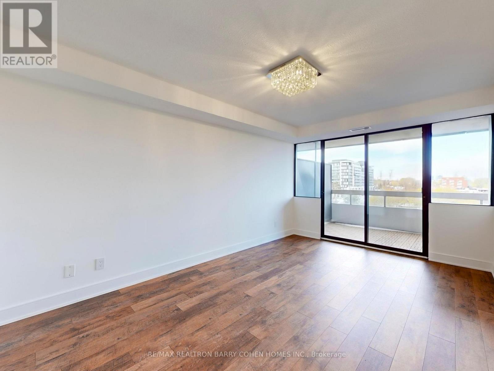 705 - 8111 Yonge Street, Markham, ON - Indoor Photo Showing Other Room