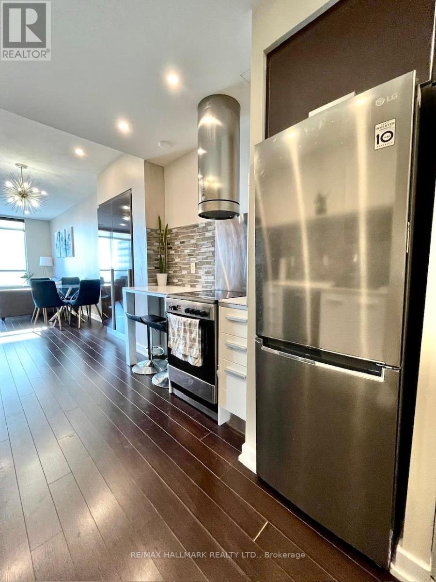 710 - 38 Dan Leckie Way, Toronto, ON - Indoor Photo Showing Kitchen With Upgraded Kitchen