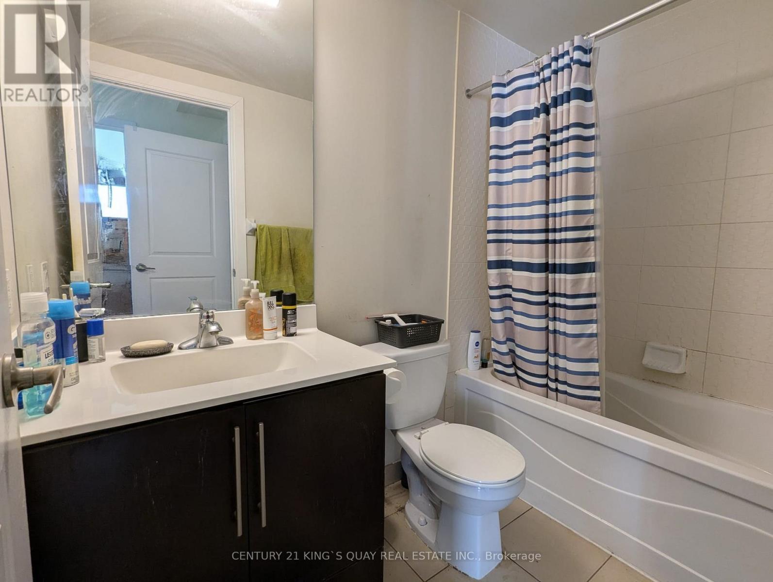 2210 - 330 Burnhamthorpe Road W, Mississauga, ON - Indoor Photo Showing Bathroom