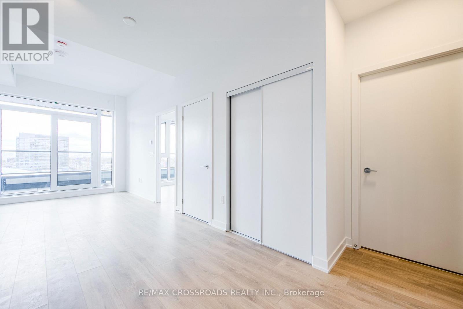 614 - 1037 The Queensway, Toronto, ON - Indoor Photo Showing Other Room