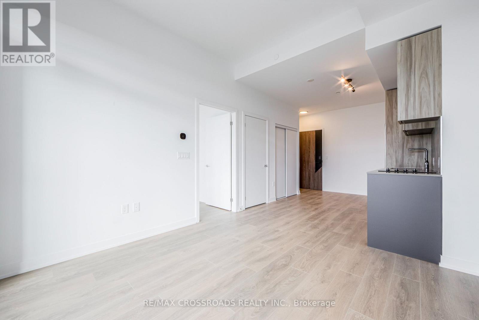 614 - 1037 The Queensway, Toronto, ON - Indoor Photo Showing Other Room