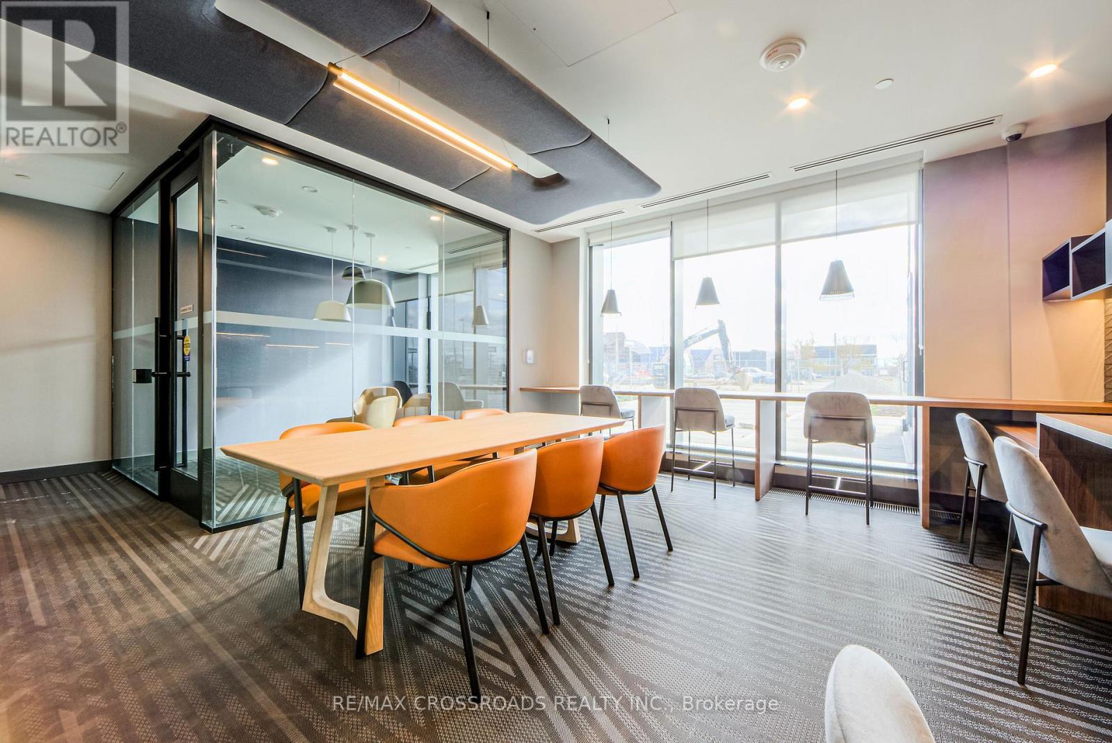 614 - 1037 The Queensway, Toronto, ON - Indoor Photo Showing Other Room