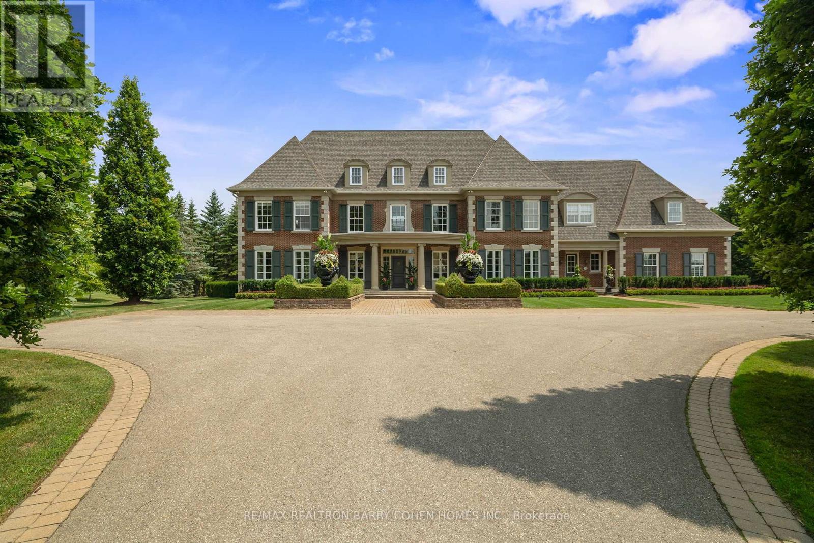 91 Fairfield Drive, King, ON - Outdoor With Facade